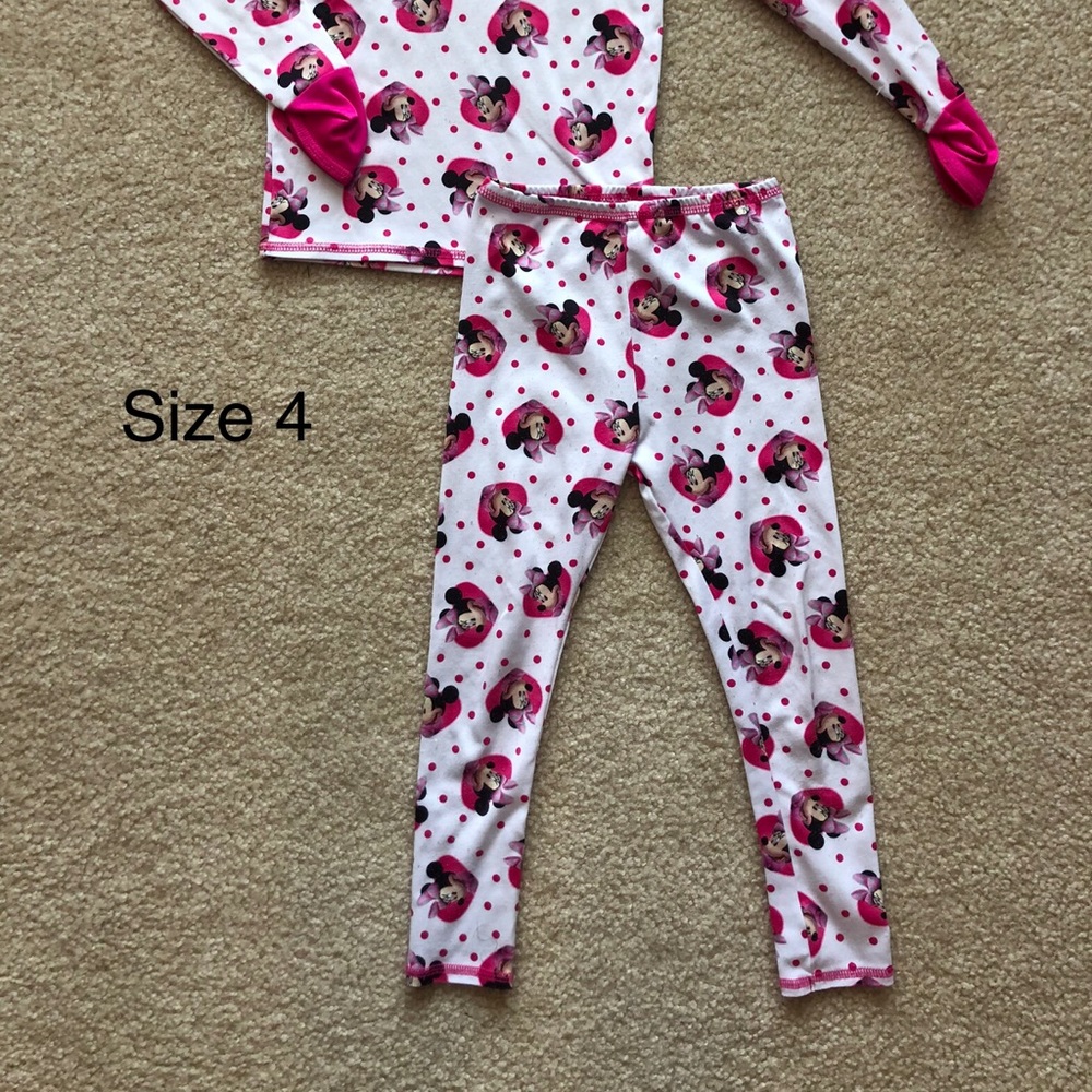 🌟4 for $20 or less🌟 Minnie Mouse Cuddl Duds - Picture 2 of 3